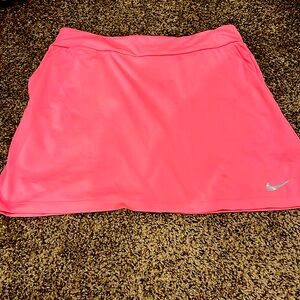 Hot pink Nike golf skirt size small